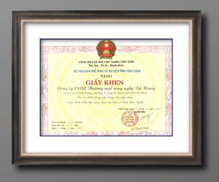 Giấy khen của Sở Văn hóa, Thể thao và Du lịch tỉnh Vĩnh Long trao tặng Công ty Bá Hùng.