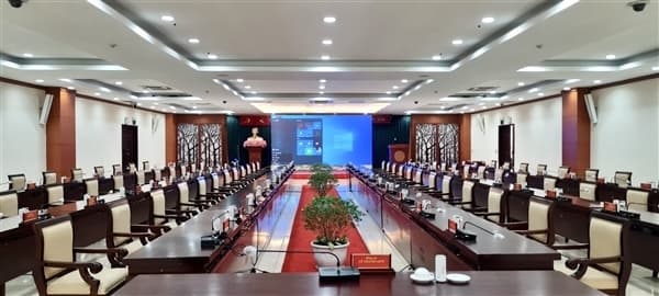 Họp khẩn · lãnh đạo TP.HCM: Tháng 7, 2021, giữa tâm bão COVID.